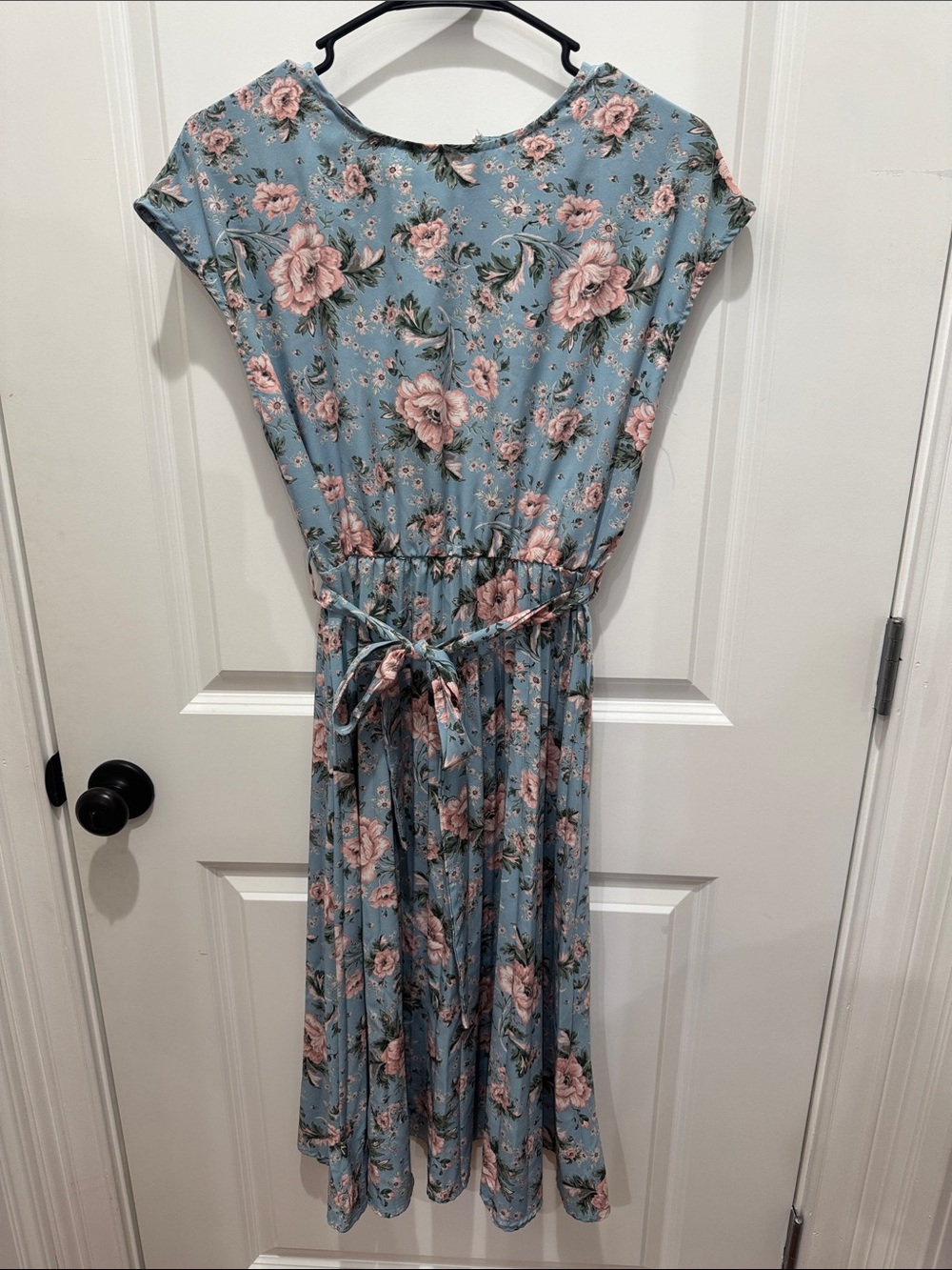 Women's Floral Tie-Waist Midi Dress in Dusty Blue with Pink Roses